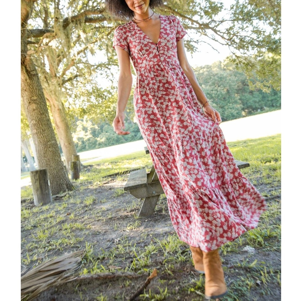 NATURAL LIFE Evangeline Maxi Dress in Red Wildflower